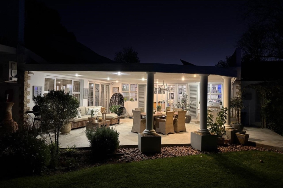 5 Bedroom Property for Sale in Jim Fouchepark Free State